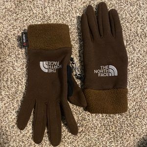 North face gloves